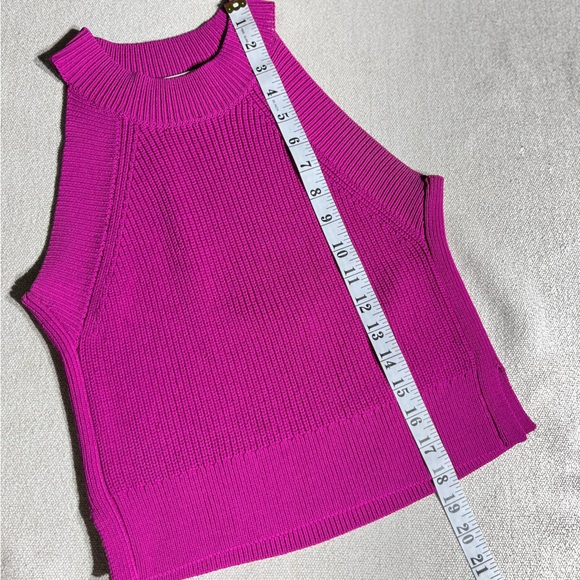 Aritzia Wilfred Crevier XS Fuschia Knit Top, halter style show off your shoulder - Picture 9 of 9